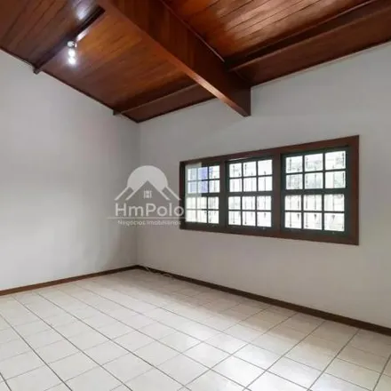 Rent this 4 bed house on Rua Roberto Simonsen in Taquaral, Campinas - SP