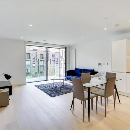 Image 2 - Fairwater House, 1 Bonnet Street, London, E16 2SY, United Kingdom - Apartment for rent