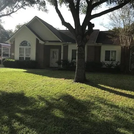Buy this 3 bed house on 1927 Dorothy Street in Sealy, TX 77474
