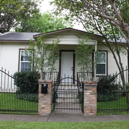 Rent this 1 bed house on 598 East Locust Street in San Antonio, TX 78212