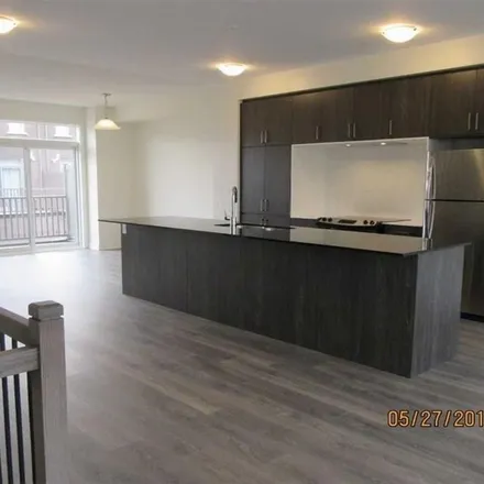 Rent this 3 bed townhouse on Mintwood Circle in Oakville, ON L6H 7C5