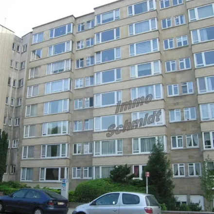 Rent this 2 bed apartment on Avenue Edouard de Thibault - Edouard de Thibaultlaan 53 in 1040 Etterbeek, Belgium