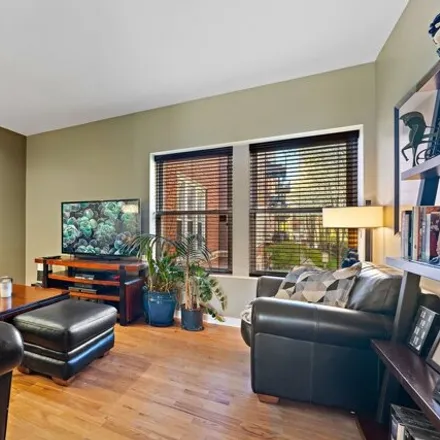 Image 6 - 1017-1027 East 46th Street, Chicago, IL 60653, USA - Condo for sale