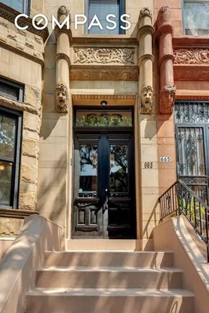 Image 3 - 663 Putnam Avenue, New York, NY 11221, USA - Townhouse for sale