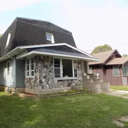 Buy this 4 bed house on 2115 Quincy Street in Rockford, IL 61103