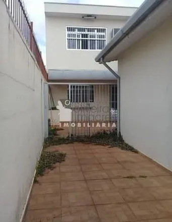 Buy this 4 bed house on Avenida Armando de Salles Oliveira 654 in Parque Suzano, Suzano - SP