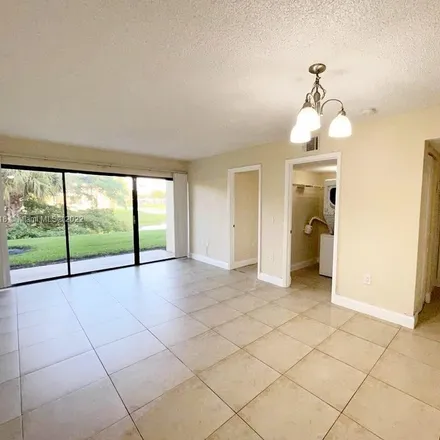Image 3 - 1526 Lake Crystal Drive, Golden Lakes, Palm Beach County, FL 33411, USA - Condo for rent