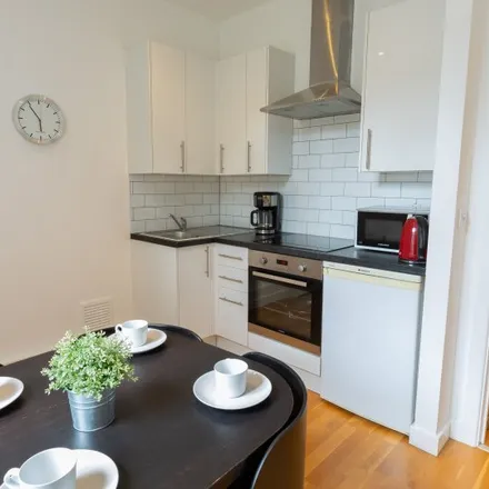 Image 3 - 83 Camden Road, London, NW1 9EX, United Kingdom - Apartment for rent