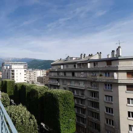 Image 8 - 38 Avenue Albert 1er de Belgique, 38000 Grenoble, France - Apartment for rent