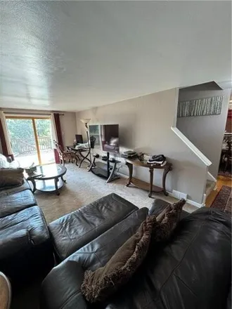 Image 6 - 281 Orchard Spring Rd, Pittsburgh, Pennsylvania, 15220 - House for sale
