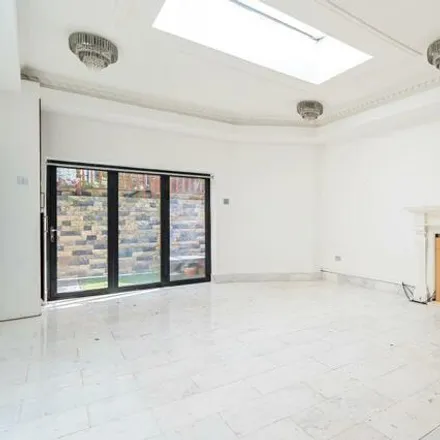 Image 4 - 6 Frognal, London, NW3 6AH, United Kingdom - Apartment for sale