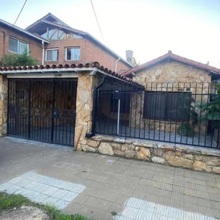 Buy this 2 bed house on 170 - José Garibaldi 2839 in Villa Godoy Cruz, José León Suárez