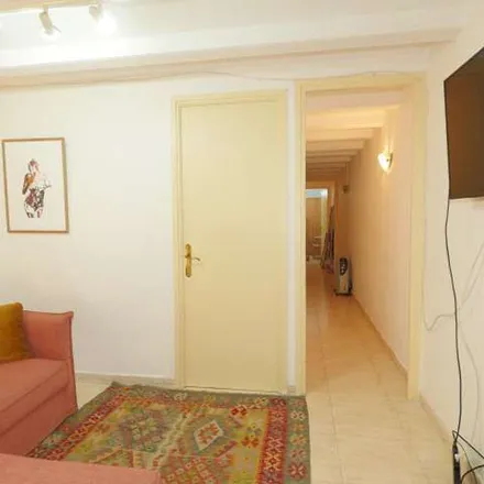 Rent this 2 bed apartment on Escola de Música de Barcelona in Carrer de Mallorca, 08001 Barcelona