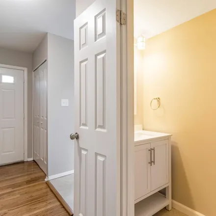 Image 4 - 42 Badger Gate Court, Catonsville, MD 21228, USA - Townhouse for sale