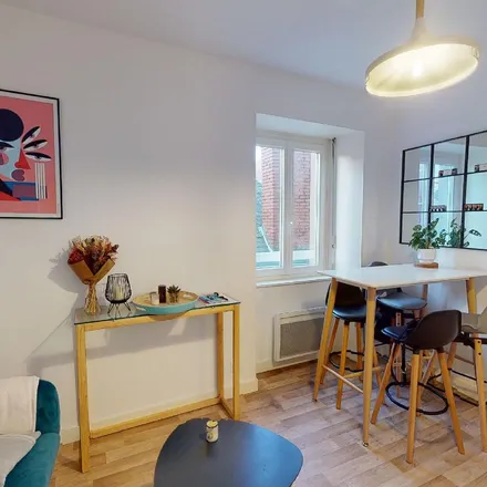 Rent this 2 bed apartment on 15 Rue Valdemaine in 49051 Angers, France