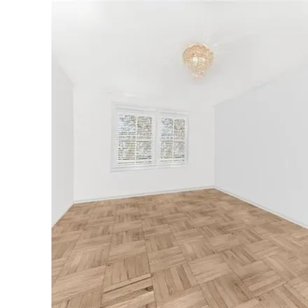 Image 6 - 3500 Oxford Avenue, New York, NY 10463, USA - Apartment for sale