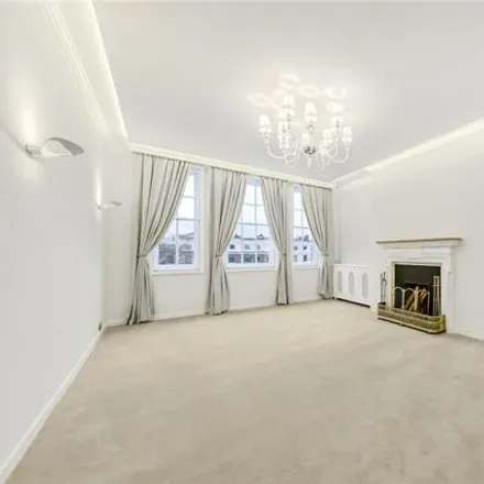 Image 4 - 37-66 Saint Mary Abbot's Court, Warwick Gardens, London, W14 8RB, United Kingdom - Room for rent