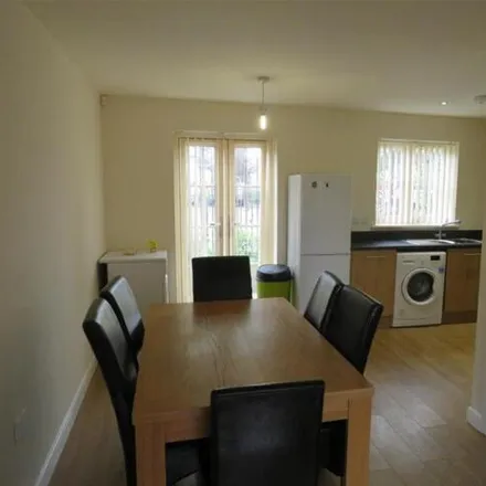 Image 5 - 57 Grafton Street, Coventry, CV1 2HX, United Kingdom - Townhouse for rent