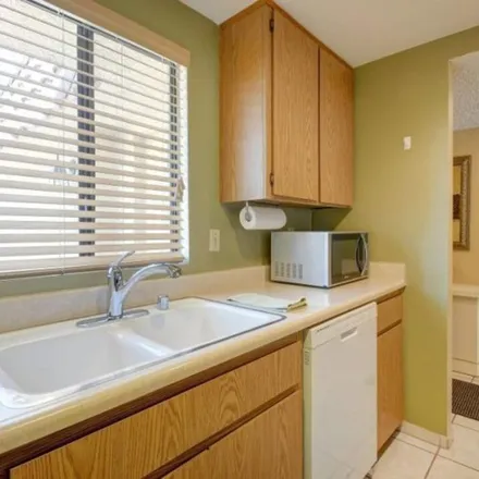 Rent this 1 bed apartment on Dreaming Creek Brewery in 109 East Irvine Street, Richmond