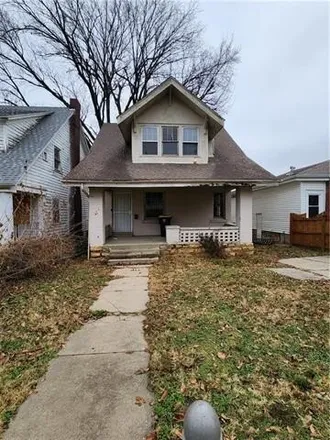 Buy this 3 bed house on 2880 East 40th Street in Kansas City, MO 64130