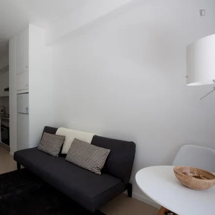Image 4 - Residencial Faria Guimarães, Rua de Faria Guimarães, 4000-206 Porto, Portugal - Apartment for rent