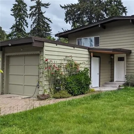 Buy this 4 bed house on 14620 Southeast 41st Street in Bellevue, WA 98006