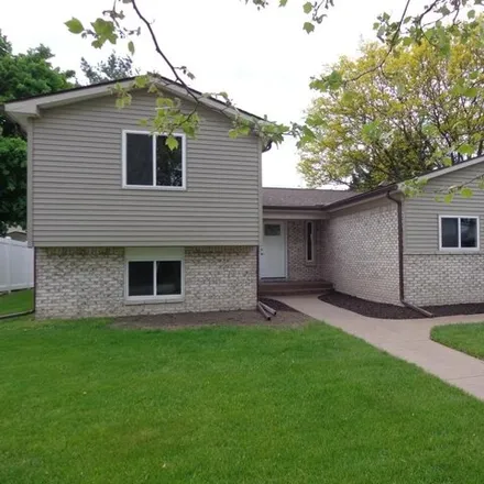 Buy this 4 bed house on 3216 Harmony Drive in Troy, MI 48083