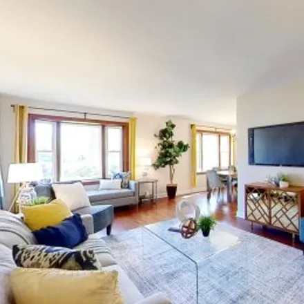 Buy this 3 bed apartment on 5140 North Monticello Avenue in Far North Side, Chicago