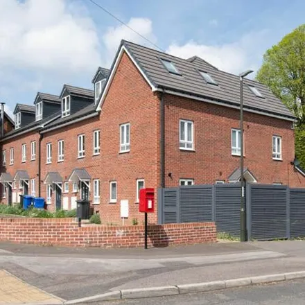 Image 1 - Selhurst Road, Tapton, S41 7LA, United Kingdom - Townhouse for rent