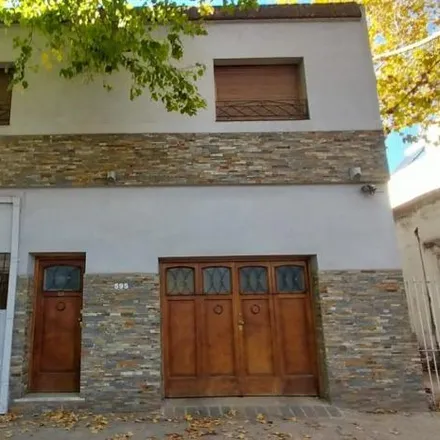 Rent this 3 bed house on Félix de Azara 589 in Partido de Lomas de Zamora, Lomas de Zamora