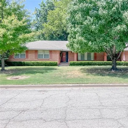 Buy this 3 bed house on 4352 South Louisville Avenue in Tulsa, OK 74135