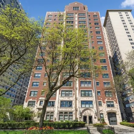 Buy this 5 bed condo on 3920 North Lake Shore Drive in Chicago, IL 60613