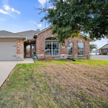 Buy this 5 bed house on 601 Lakeview Drive in Alvarado, TX 76009