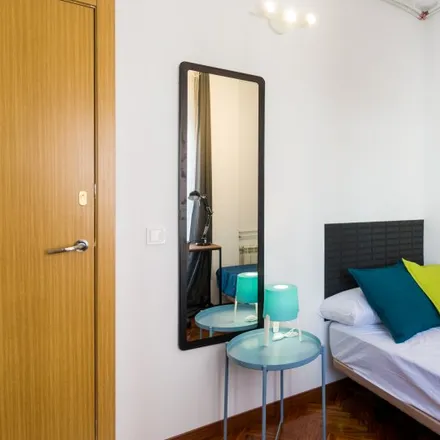 Image 3 - Costanilla de los Ángeles, 18, 28013 Madrid, Spain - Room for rent