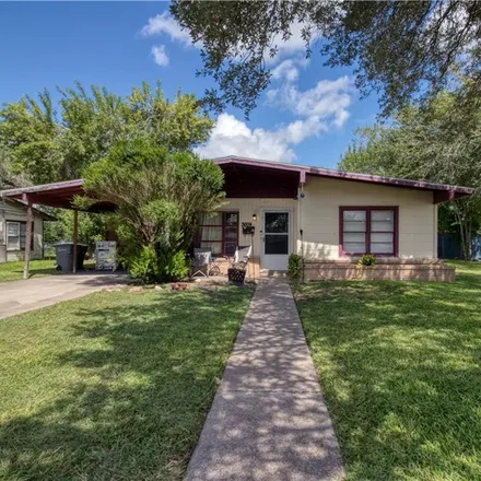 Buy this 2 bed house on 3572 Meadowlane Avenue in Victoria, TX 77901