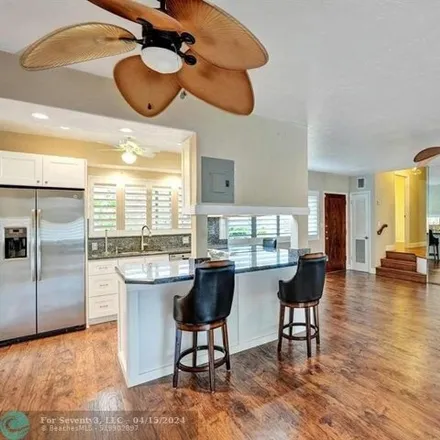 Image 3 - 1376 Southeast 8th Court, Barwal, Deerfield Beach, FL 33441, USA - House for sale