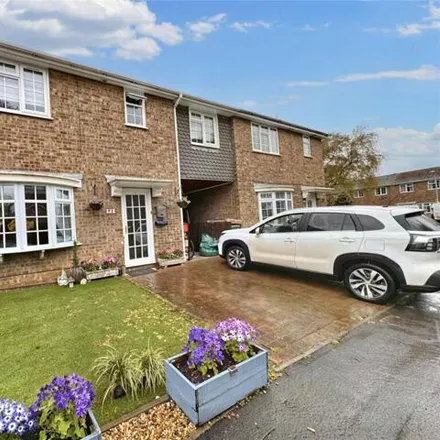 Buy this 4 bed house on Manor Farm in Harewood Close, Langham