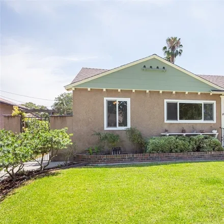 Buy this 3 bed house on 3630 Hackett Avenue in Long Beach, CA 90808