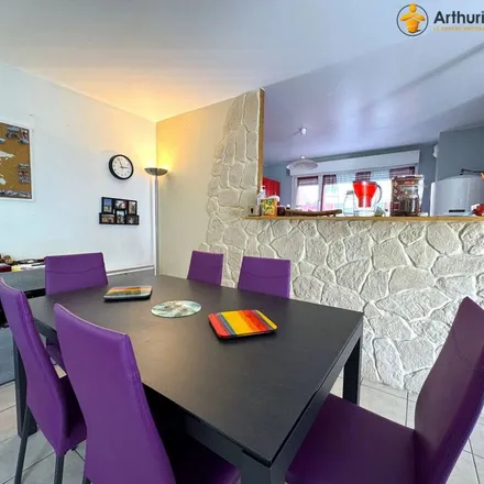 Rent this 5 bed apartment on 5 Rue Henri Barbusse in 92000 Nanterre, France