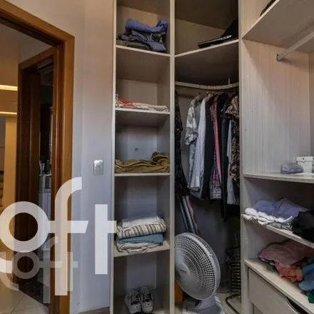 Buy this 2 bed apartment on Rua Aluísio de Castro in Jardim Ipanema, Santo André - SP