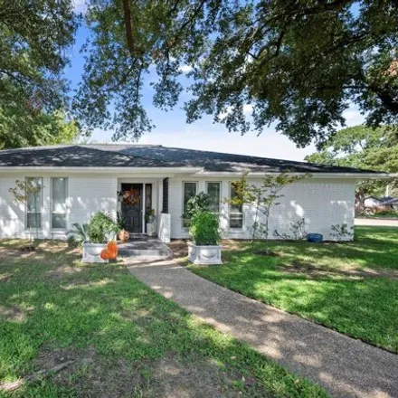 Buy this 4 bed house on 603 Northwood Boulevard in Corsicana, TX 75110