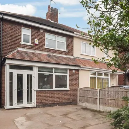 Rent this 4 bed duplex on 29 Warwick Avenue in Beeston, NG9 2HQ