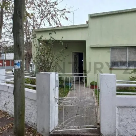 Buy this 2 bed house on Calle 162 1009 in Villa Porteña, 1923 Berisso