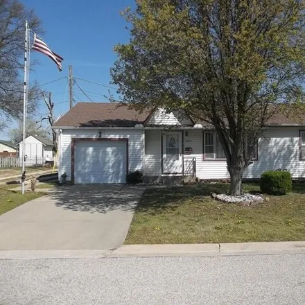 Buy this 3 bed house on 1330 West 4th Street in Chanute, KS 66720