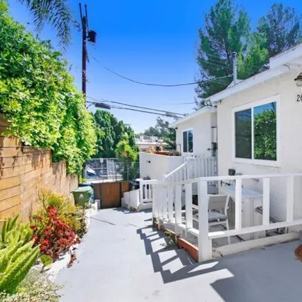 Image 3 - 2699 Riverside Terrace, Los Angeles, CA 90039, USA - House for sale