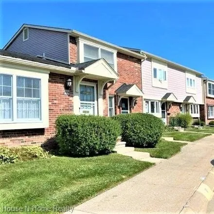 Image 5 - 37198 Great Oaks Court, Clinton Charter Township, MI 48036, USA - Townhouse for sale