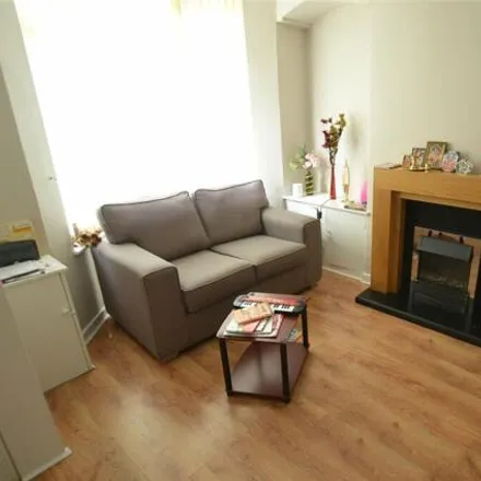 Image 3 - Southgate Road, Liverpool, L13 5XZ, United Kingdom - Townhouse for sale