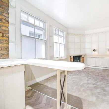 Image 3 - Franciscan Road, London, SW17 8DS, United Kingdom - Apartment for rent