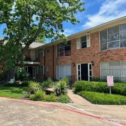 Rent this 2 bed condo on 5026 Les Chateaux Drive in Dallas, TX 75235