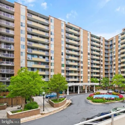Buy this 1 bed condo on Veazey Terrace Northwest in Washington, DC 20008